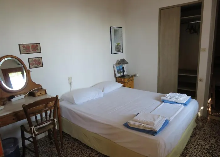 Iguana Votsi Villa Alónnisos