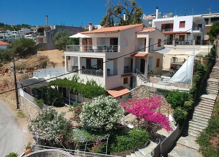 Iguana Votsi Villa *